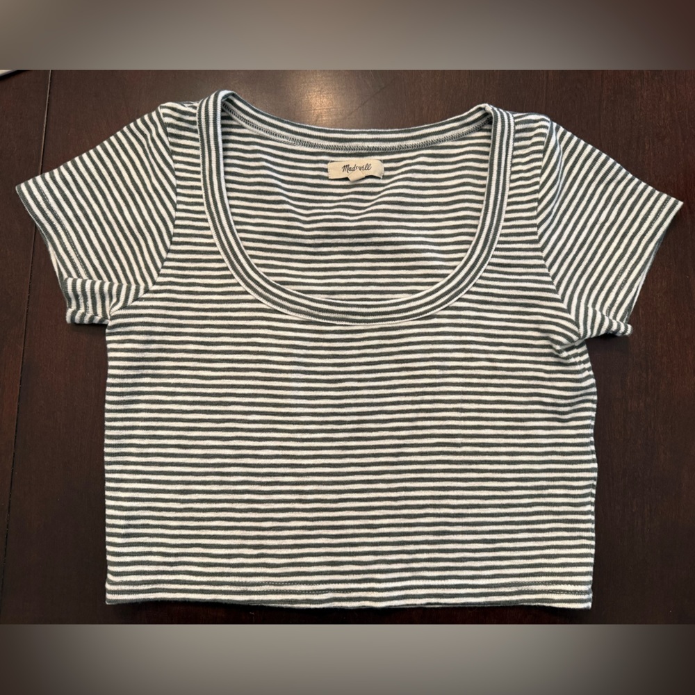 Madewell Olive & White Striped Cropped Tee, size small